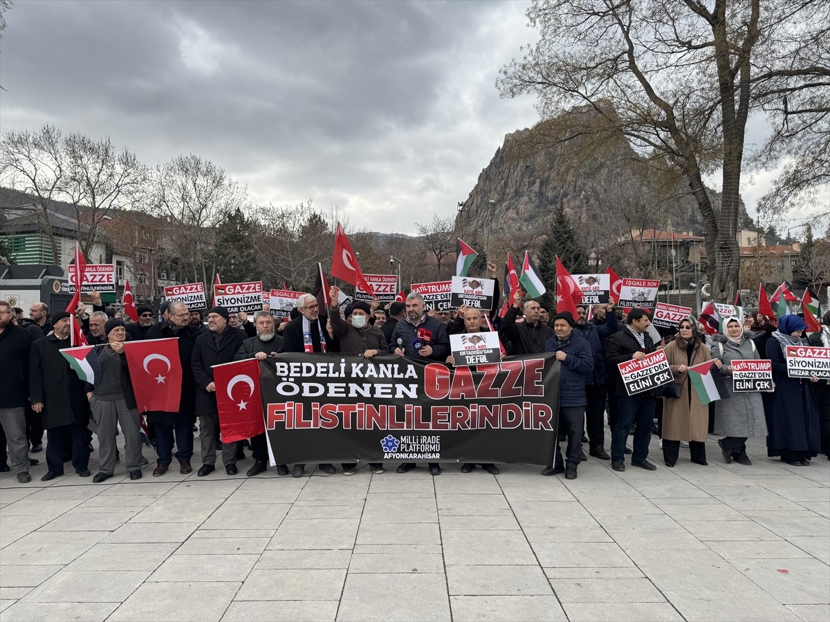 Afyonkarahisar'da Filistinlileri zorla yerinden etme planına karşı protesto düzenlendi.