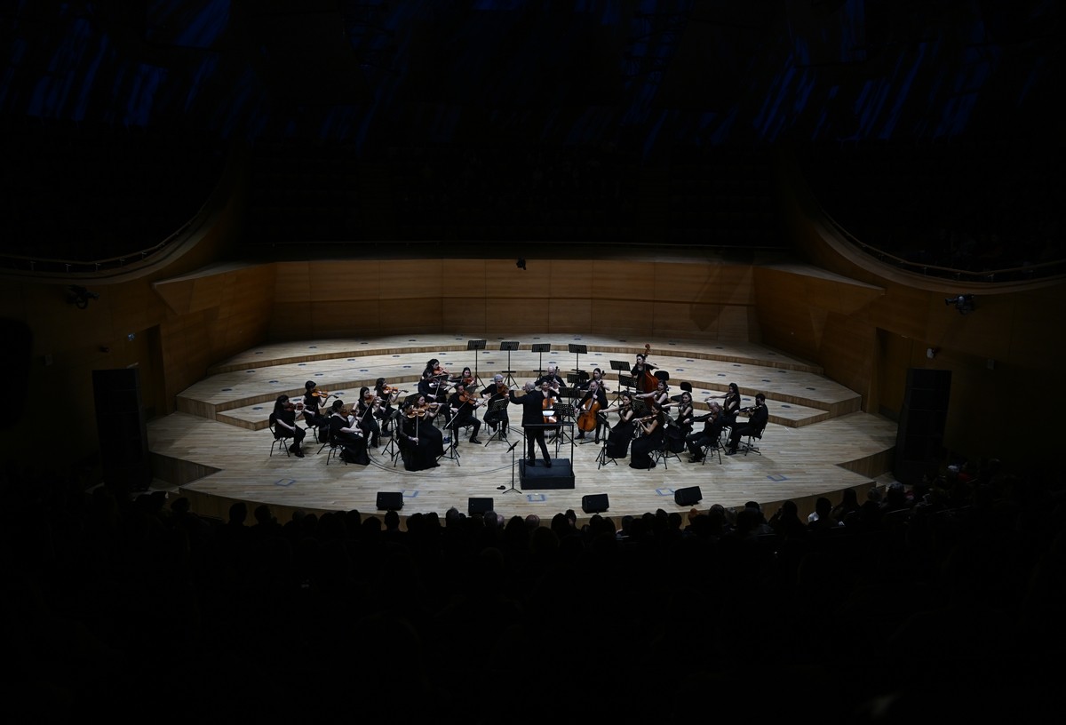 Alman keman virtüözü Kirill Troussov, DenizBank Konserler serisi kapsamında Ankara'da...