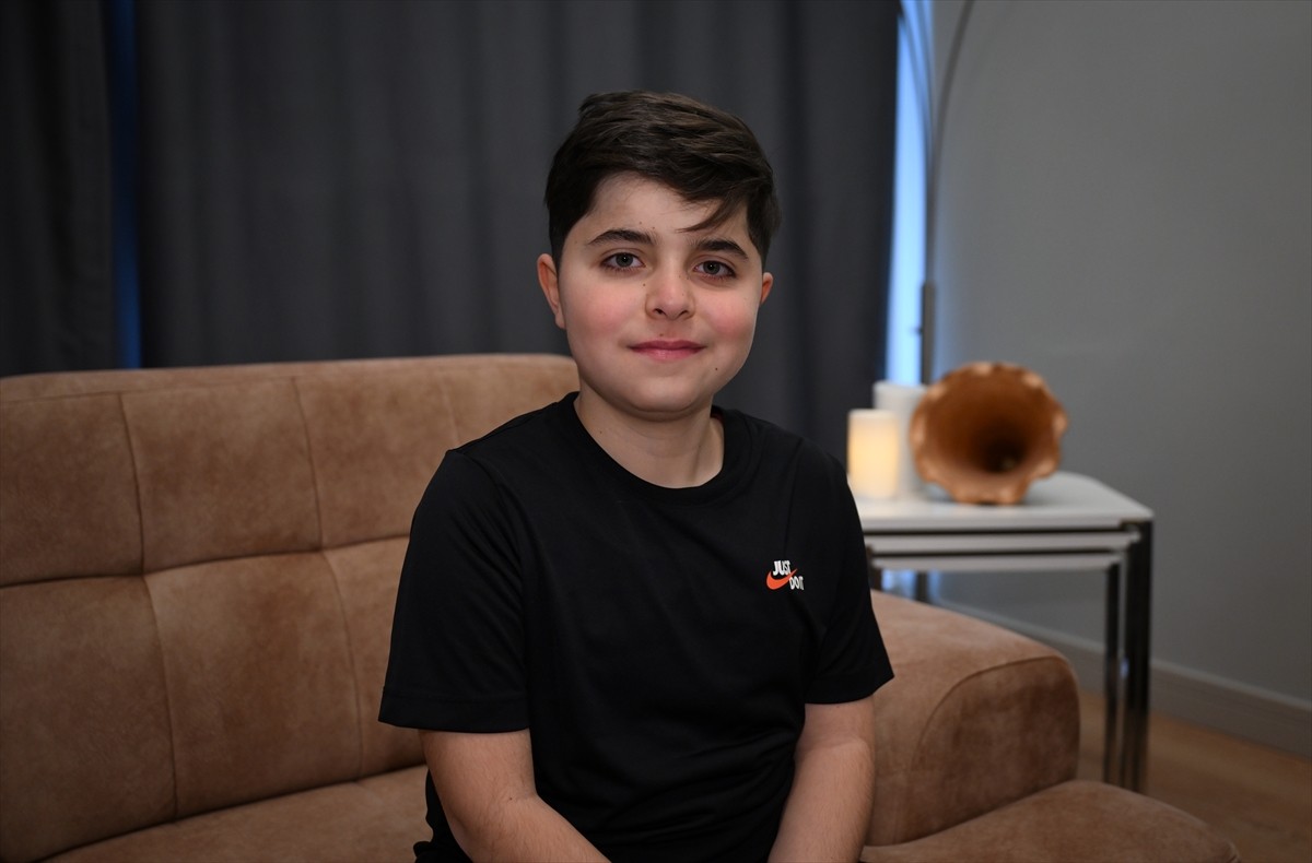 Ankara'da, çocuk yaşta kas erimesi olarak bilinen ve nadir görülen Duchenne Musküler Distrofi...