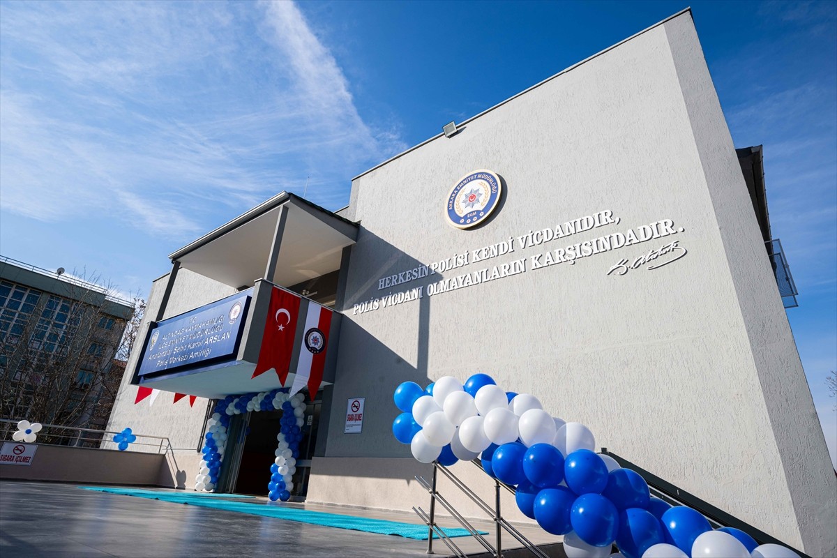 Ankara Valisi Vasip Şahin, Anafartalar Şehit Kamil Arslan Polis Merkezi Amirliği açılış törenine...