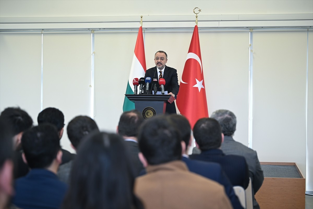 Başkentte, "Türk ve Macar Diplomatik Arşiv Belgelerinde Türkiye-Macaristan Siyasi İlişkileri...