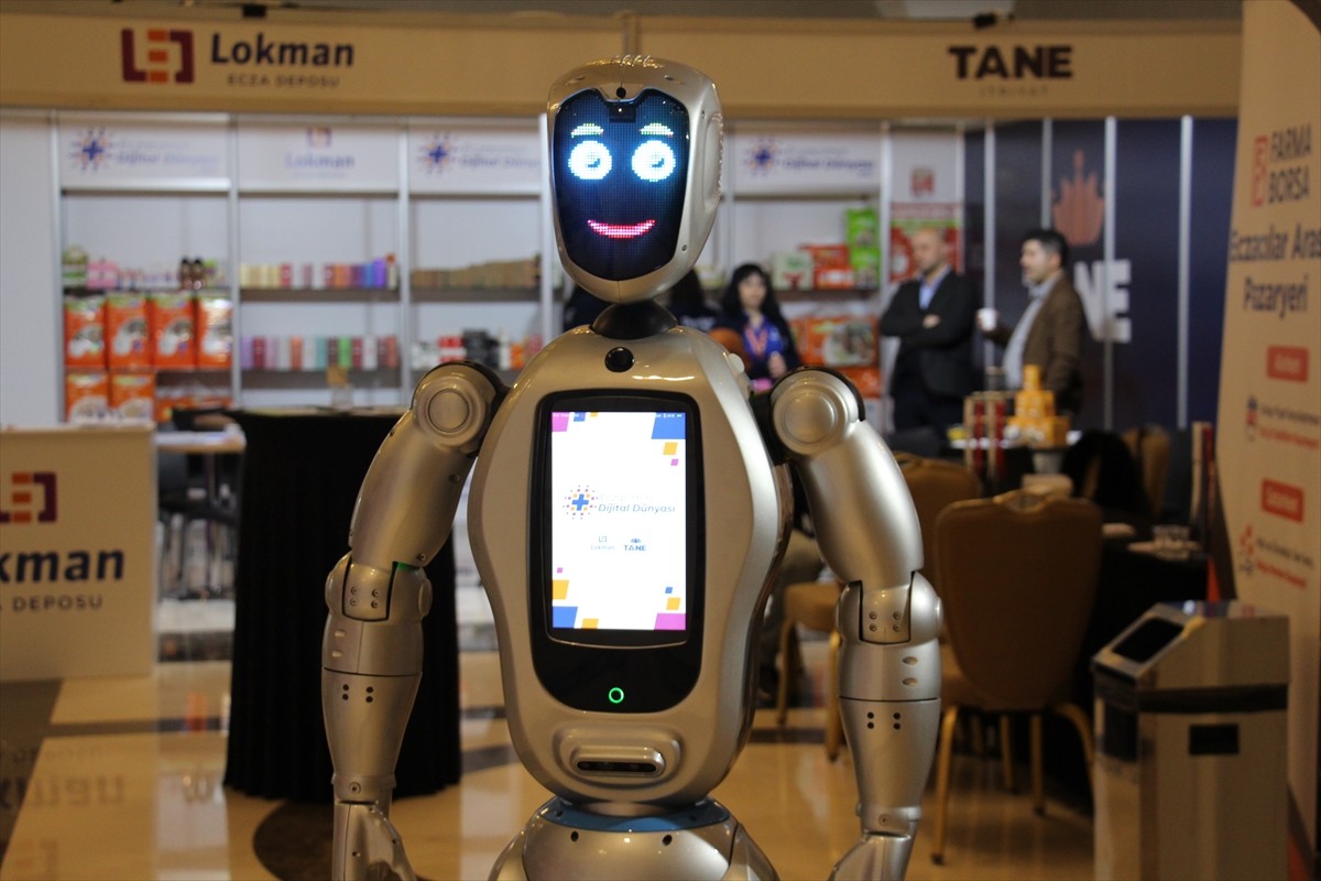 Bu yıl 12'ncisi düzenlenen Eczacımın Dijital Dünyası Fuarı, yerli ve yabancı sektör temsilcilerini...