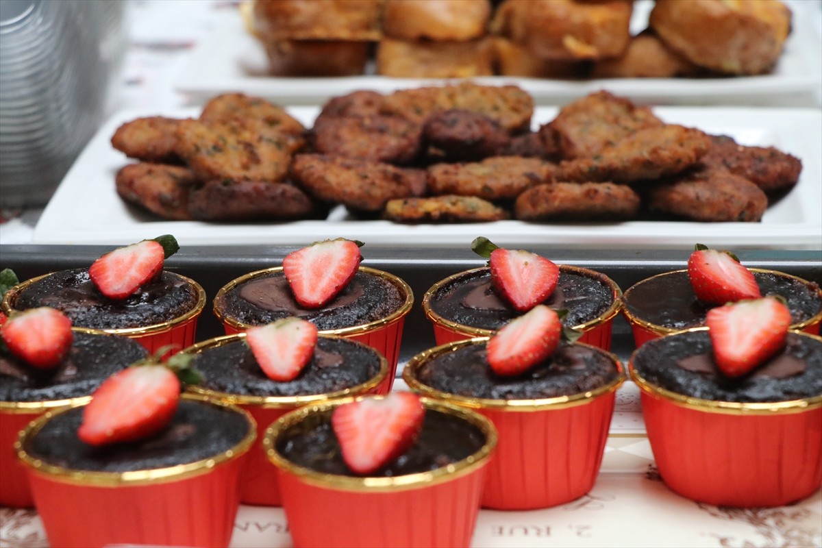 Çankırılı kadınların israfın önüne geçmek için başlattıkları proje kapsamında, bayat ekmeklerden...