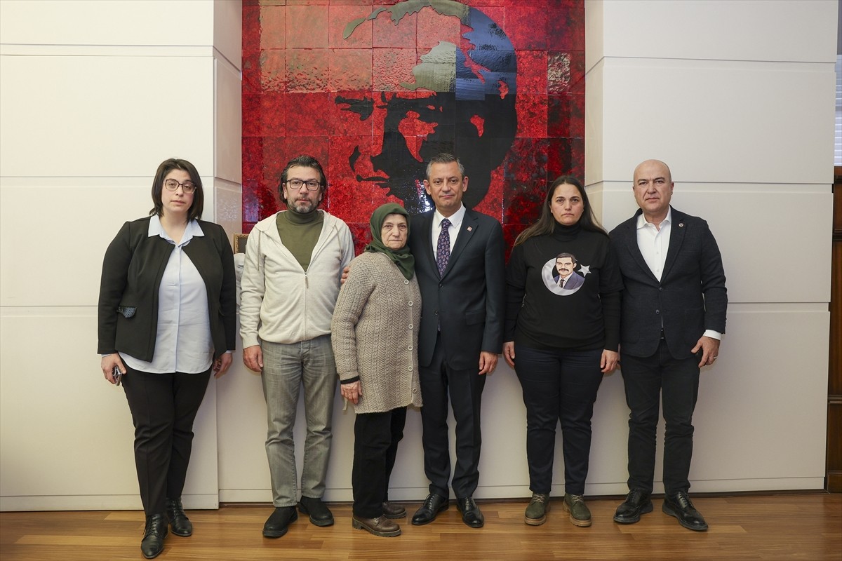 CHP Genel Başkanı Özgür Özel, Ankara'da öldürülen eski Ülkü Ocakları Eğitim ve Kültür Vakfı...