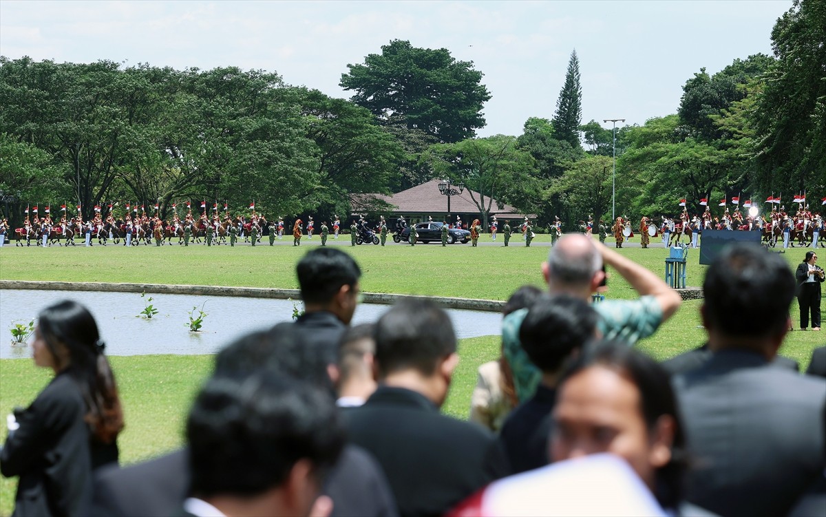 Cumhurbaşkanı Recep Tayyip Erdoğan, resmi ziyarette bulunduğu Endonezya'nın Bogor şehrinde...