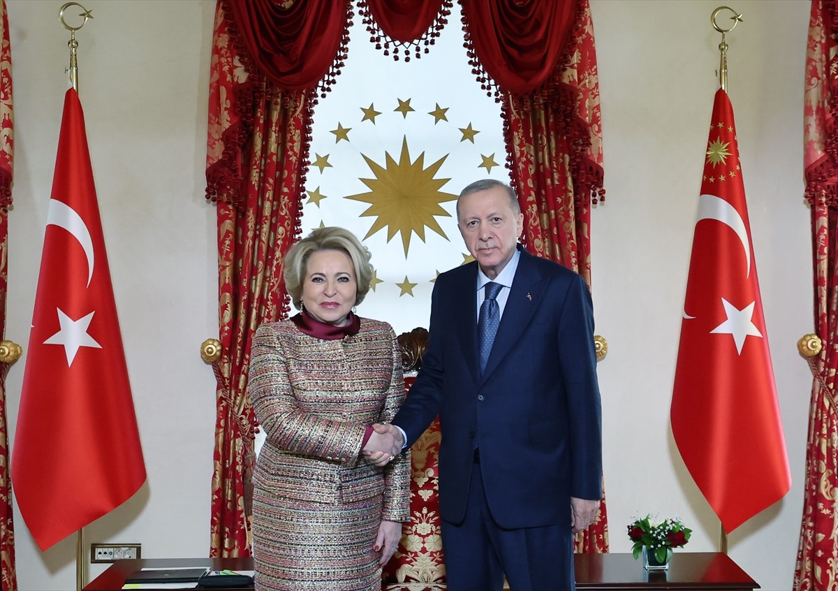 Cumhurbaşkanı Recep Tayyip Erdoğan, Rusya Federasyon Konseyi Başkanı Valentina Matviyenko'yu...