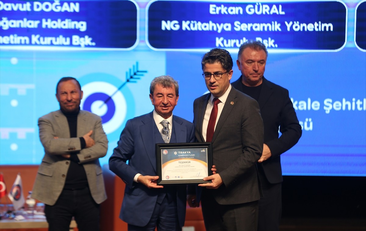 Cumhurbaşkanlığı İnsan Kaynakları Ofisinin desteğiyle Çanakkale Onsekiz Mart Üniversitesi (ÇOMÜ)...