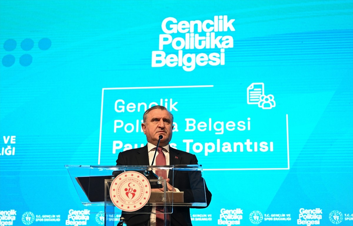 Cumhurbaşkanlığı Millet Kütüphanesi'nde düzenlenen Gençlik Politika Belgesi Paydaş Toplantısı...
