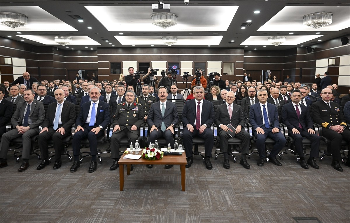 Cumhurbaşkanlığı Savunma Sanayii'nin (SSB) BMC ve FNSS firmaları ile "Yeni Nesil Araçlar Projesi...