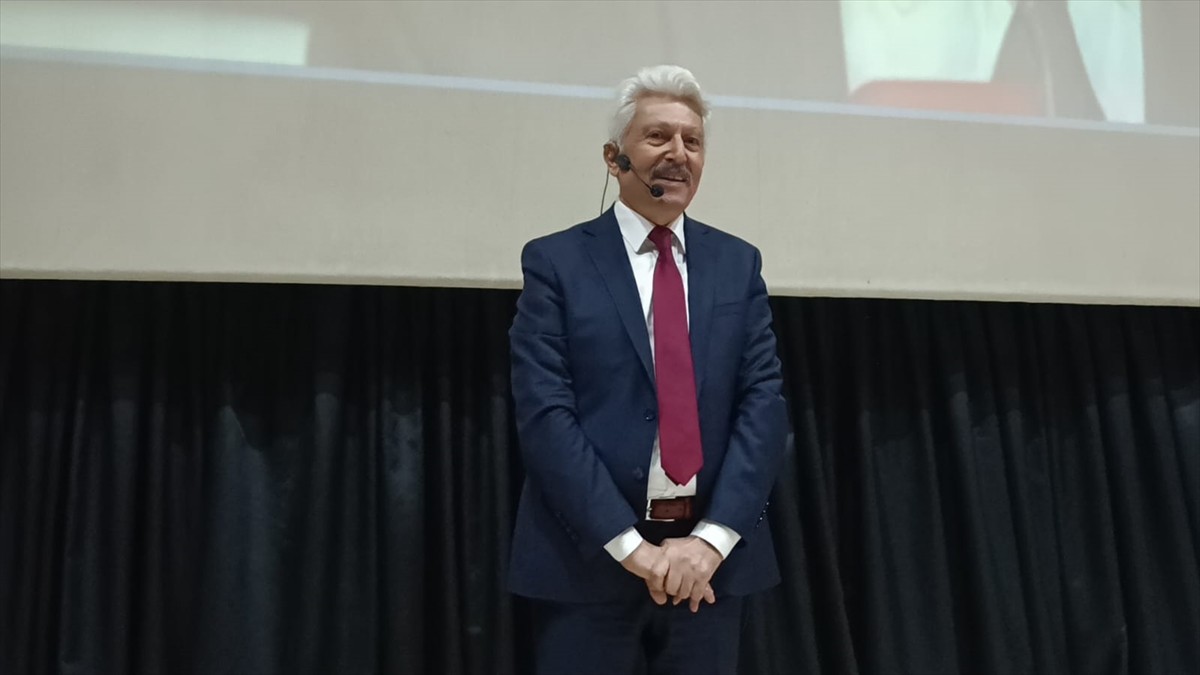 Deprem uzmanı Prof. Dr. Süleyman Pampal, Kozan Arama Kurtarma ve İnsani Yardım Derneğince 6 Şubat...