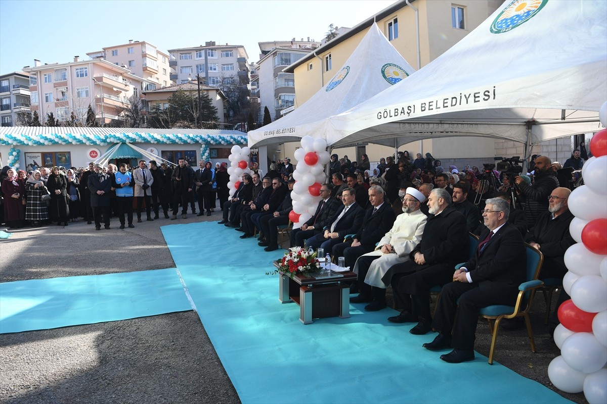 Diyanet İşleri Başkanı Ali Erbaş, Gölbaşı İlçe Müftülüğü tarafından yapılan "Aile ve Dini...