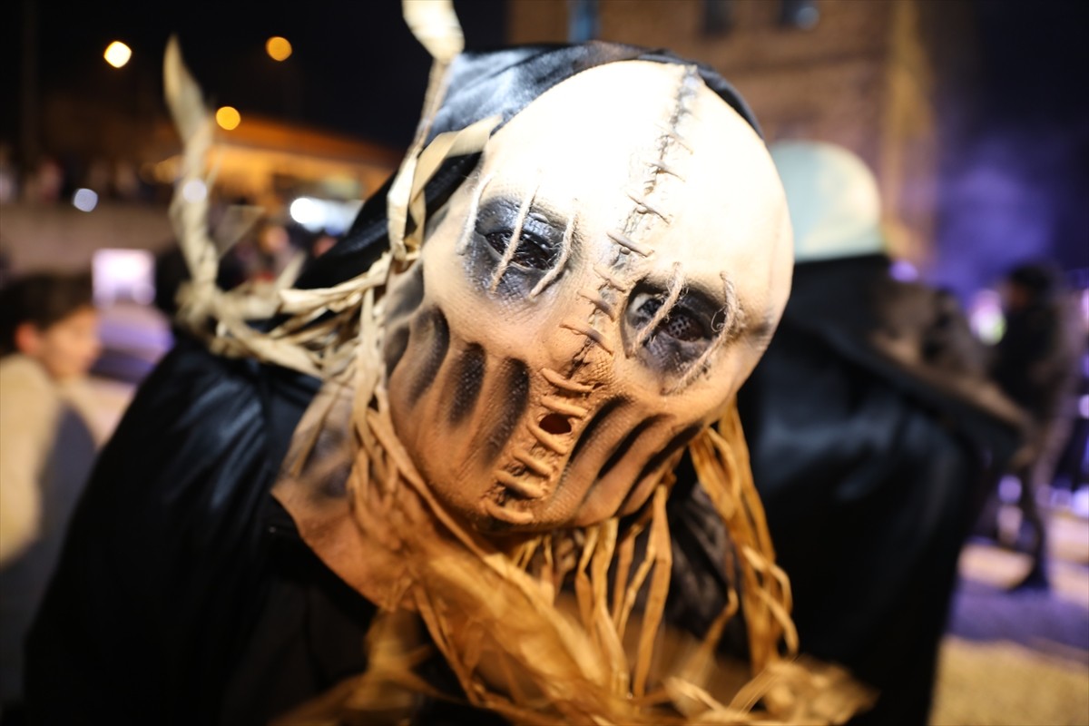 Edirne'nin Keşan ilçesine bağlı Çamlıca beldesinde bir Balkan geleneği olan "Bocuk" düzenlenen...