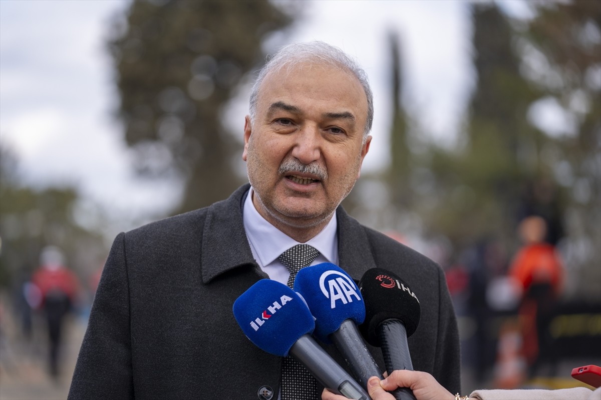 Esenler'de, 6 Şubat depremlerinin ikinci yılı dolayısıyla 7,5 büyüklüğünde deprem senaryosuyla...