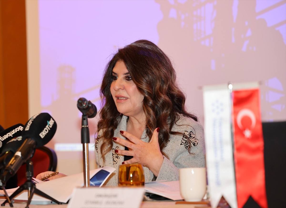 Gayrimenkul Yatırımcıları Derneği Başkanı Neşecan Çekici, GYODER tarafından Bahçeşehir...