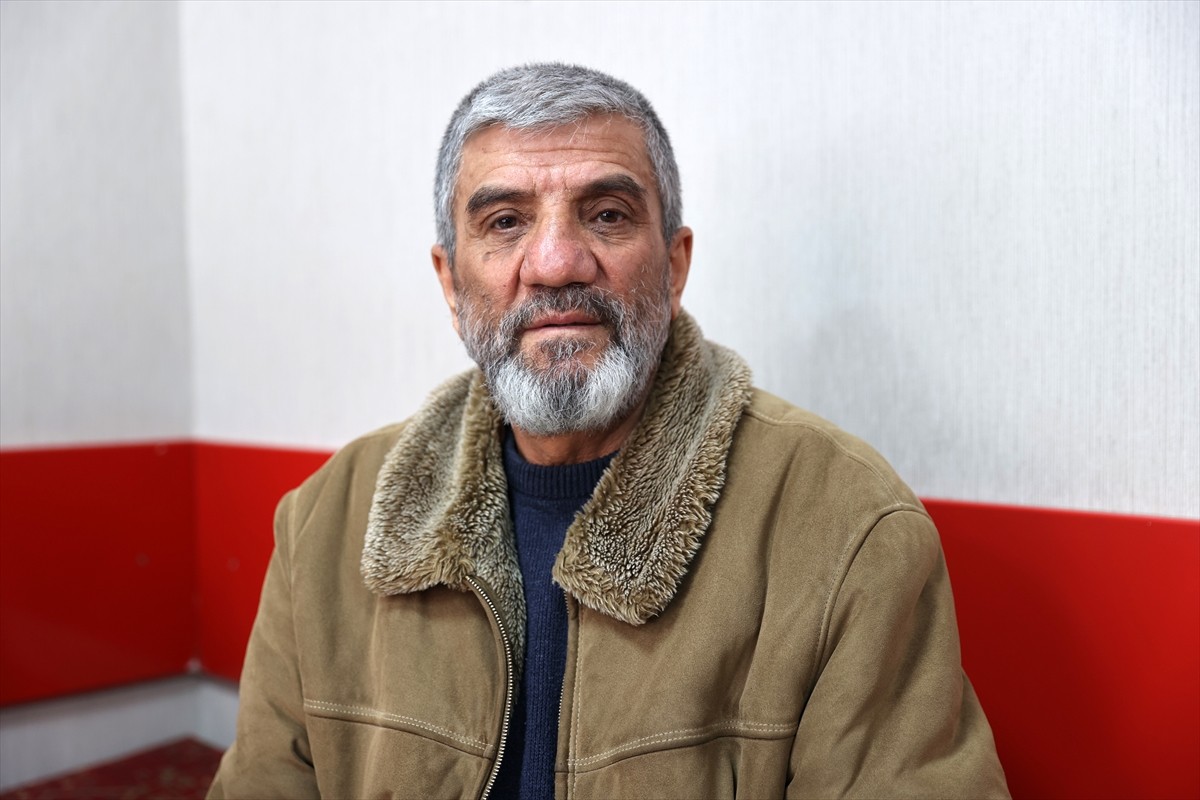 İngiltere Premier Lig ekibi Aston Villa'nın Trendyol Süper Lig temsilcisi Kasımpaşa'dan kadrosuna...