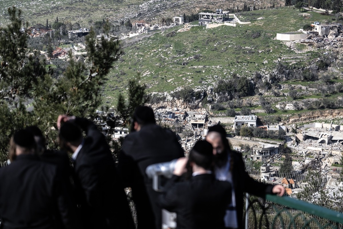 İsrail ordusu beş nokta dışında Lübnan'ın güneyinde işgal ettiği bölgelerden çekildiğini duyurdu....