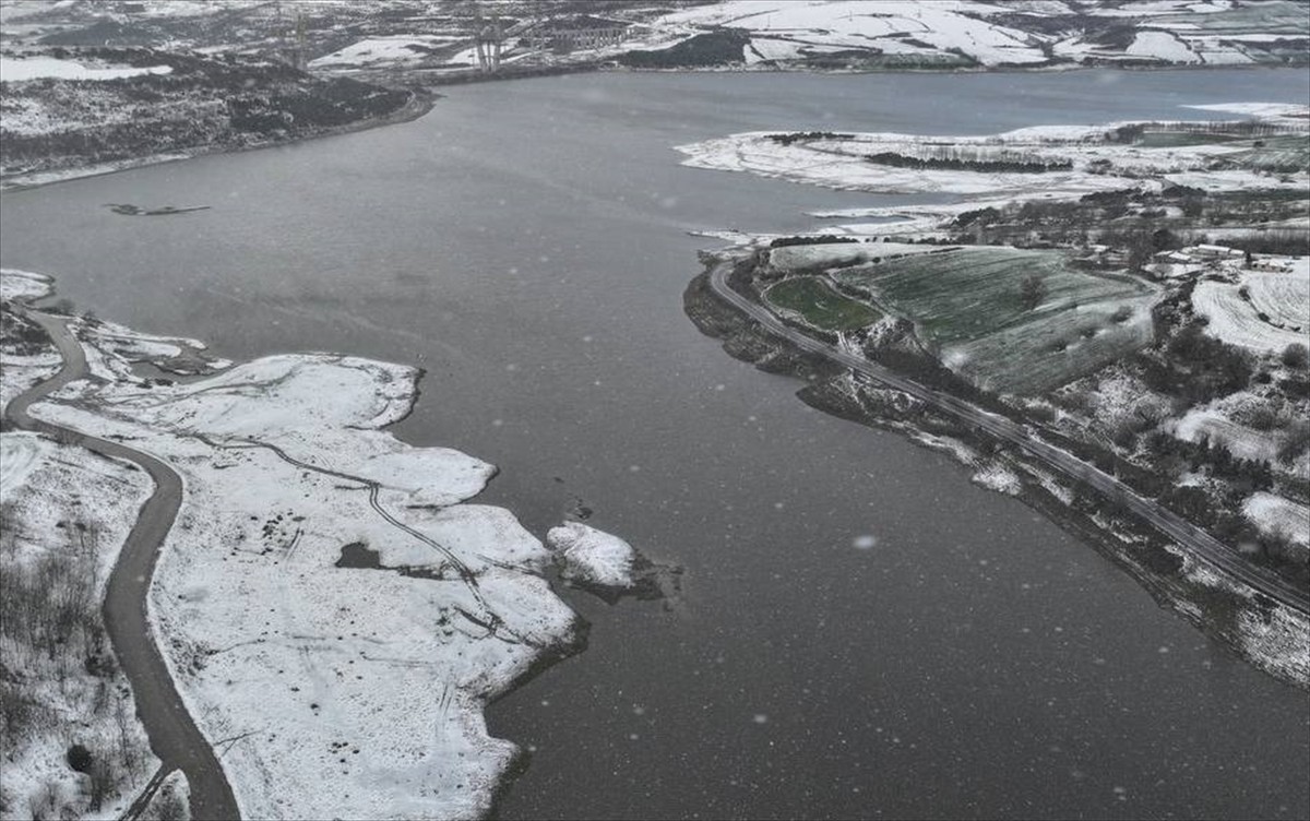 İstanbul'a su sağlayan barajlardaki ortalama doluluk oranı son günlerdeki kar yağışlarının...