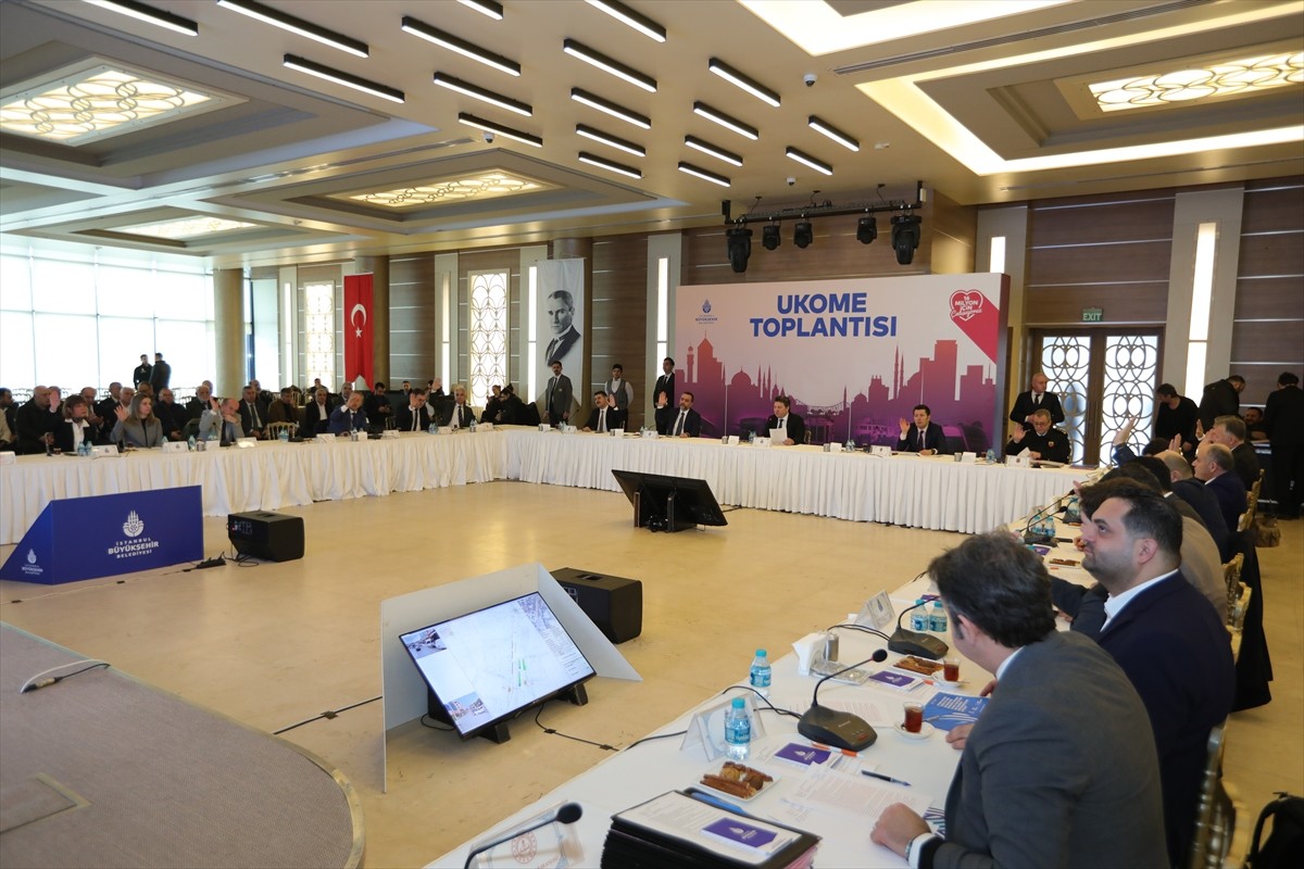 İstanbul Büyükşehir Belediyesi (İBB) Ulaşım Koordinasyon Merkezi (UKOME) toplantısında, minibüs ve...
