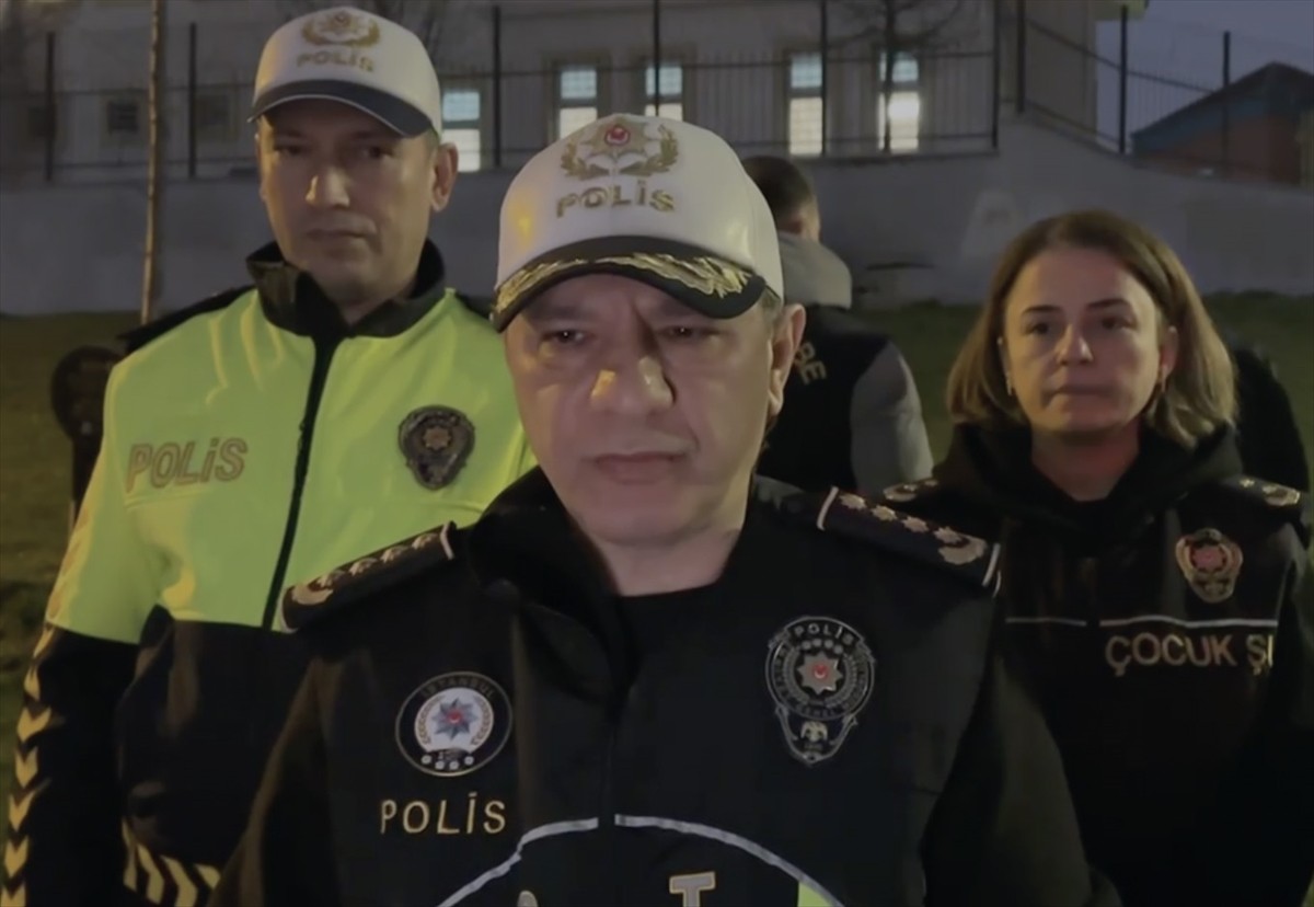 İstanbul Emniyet Müdürü Selami Yıldız, eğitim ve öğretimde ikinci dönemin başlamasıyla birlikte...