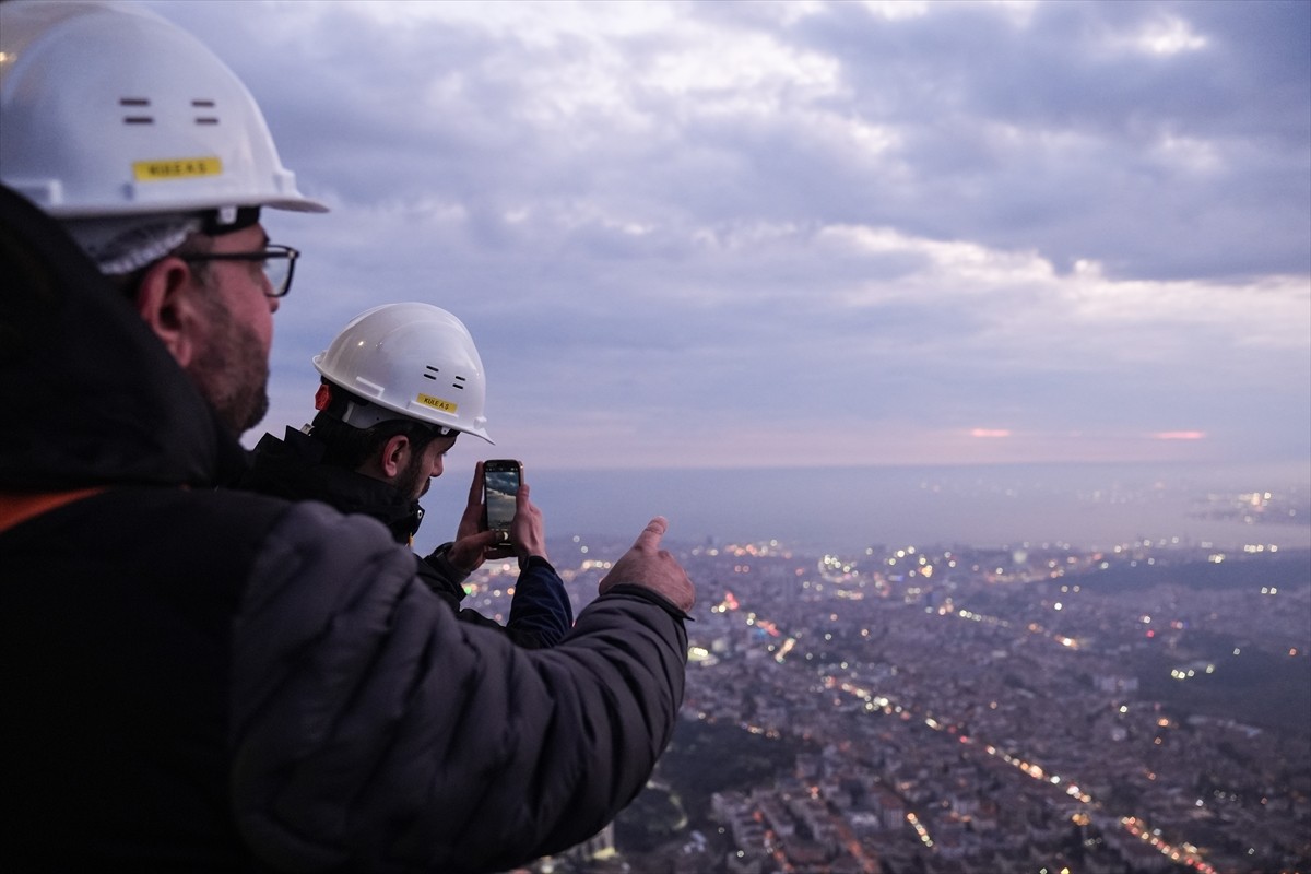 İstanbul İl Müftülüğünce Çamlıca Kulesi'nde ramazan öncesi "Ay'ın görünüm izlencesi" ile ilgili...