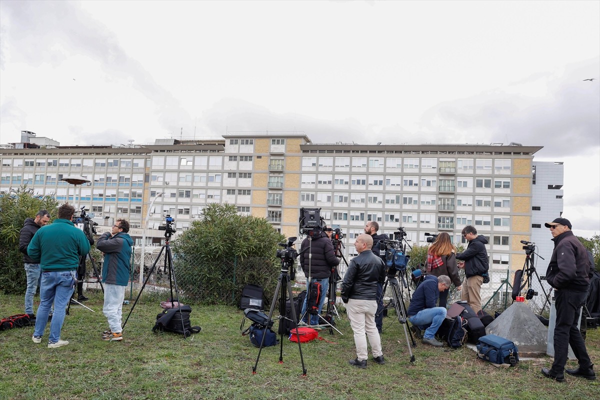 Katoliklerin ruhani lideri ve Vatikan Devlet Başkanı Papa Franciscus'un bir süredir geçirdiği...