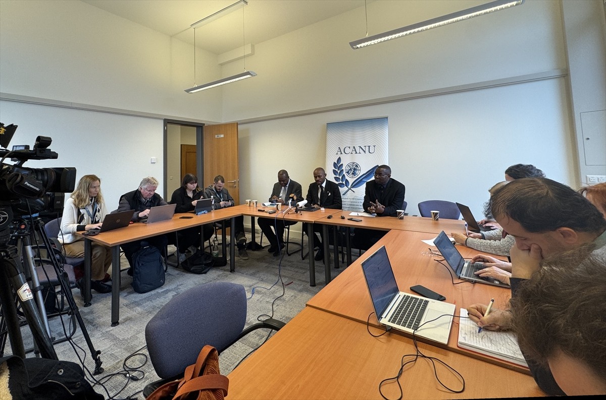 Kongo Demokratik Cumhuriyeti (KDC) Hükümet Sözcüsü Patrick Muyaya (ortada), Akredite Basın...