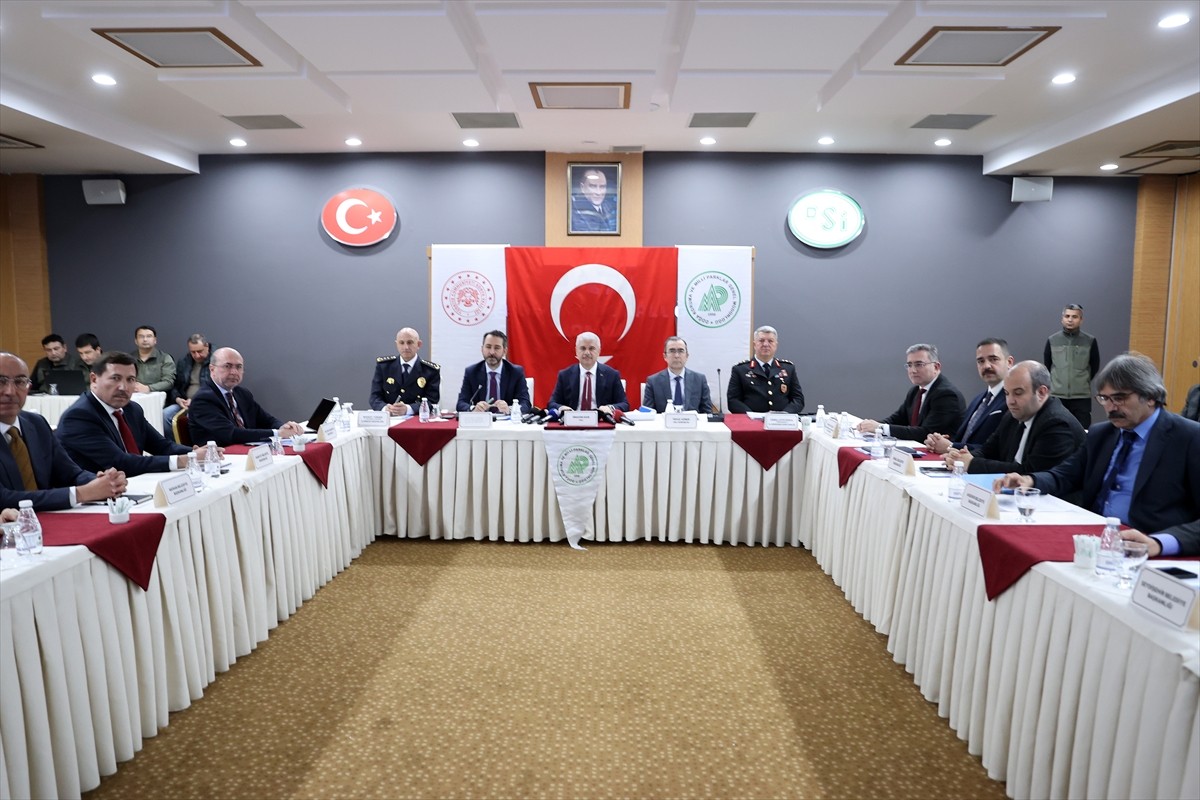 Konya Büyükşehir Belediyesi, 31 ilçe belediyesi ve ilgili birim amirlerinin katılımıyla, DSİ 4....