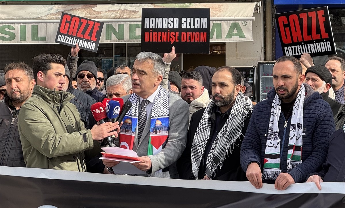 Konya ve Akrasay'da, ABD Başkanı Donald Trump'ın "Gazze'yi devralma" ve Filistinlileri başka...