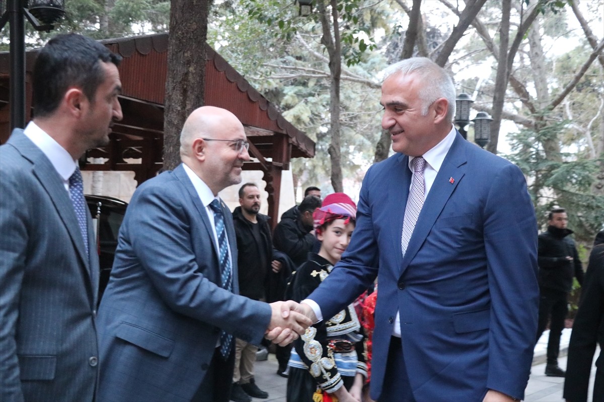 Kültür ve Turizm Bakanı Mehmet Nuri Ersoy, Burdur Valiliğine ziyarette bulundu. Bakan Ersoy...
