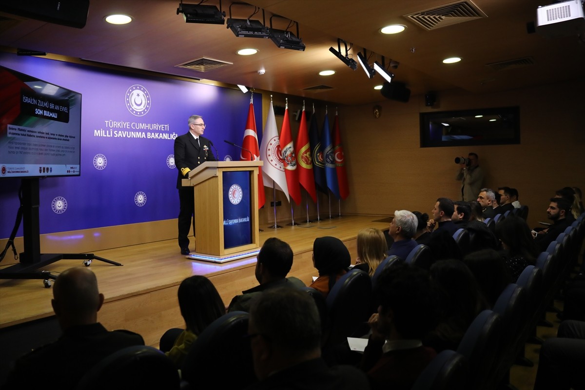 Milli Savunma Bakanlığı (MSB) Basın ve Halkla İlişkiler Müşaviri Tuğamiral Zeki Aktürk, Bakanlıkta...