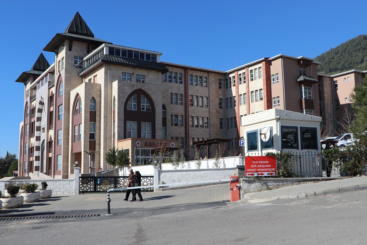 "Asrın felaketi" olarak nitelenen 6 Şubat 2023'teki depremlerin merkez üssü Kahramanmaraş ile...