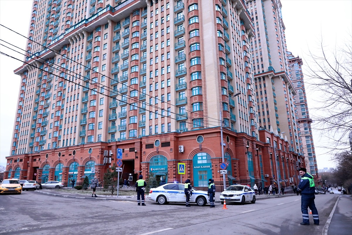 Rusya'nın başkenti Moskova'da çok katlı binada meydana gelen patlamada 1 kişinin hayatını...