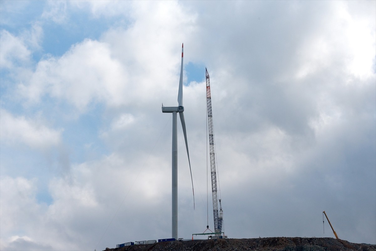 Rüzgar gücünün kullanılmasıyla elektrik enerjisi üreten rüzgar enerjisi sistemleri (RES), tonlarca...