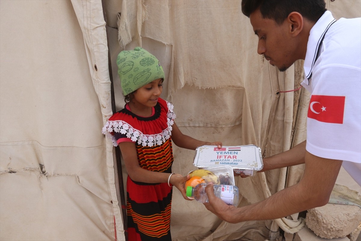 Sadakataşı Derneği, bu yıl ramazan çalışmalarını başta Türkiye ve Filistin olmak üzere toplamda 30...