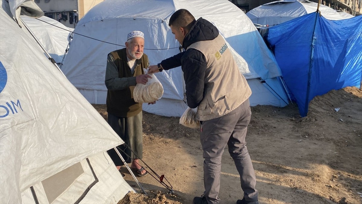 Sadakataşı Derneği, bu yıl ramazan çalışmalarını başta Türkiye ve Filistin olmak üzere toplamda 30...