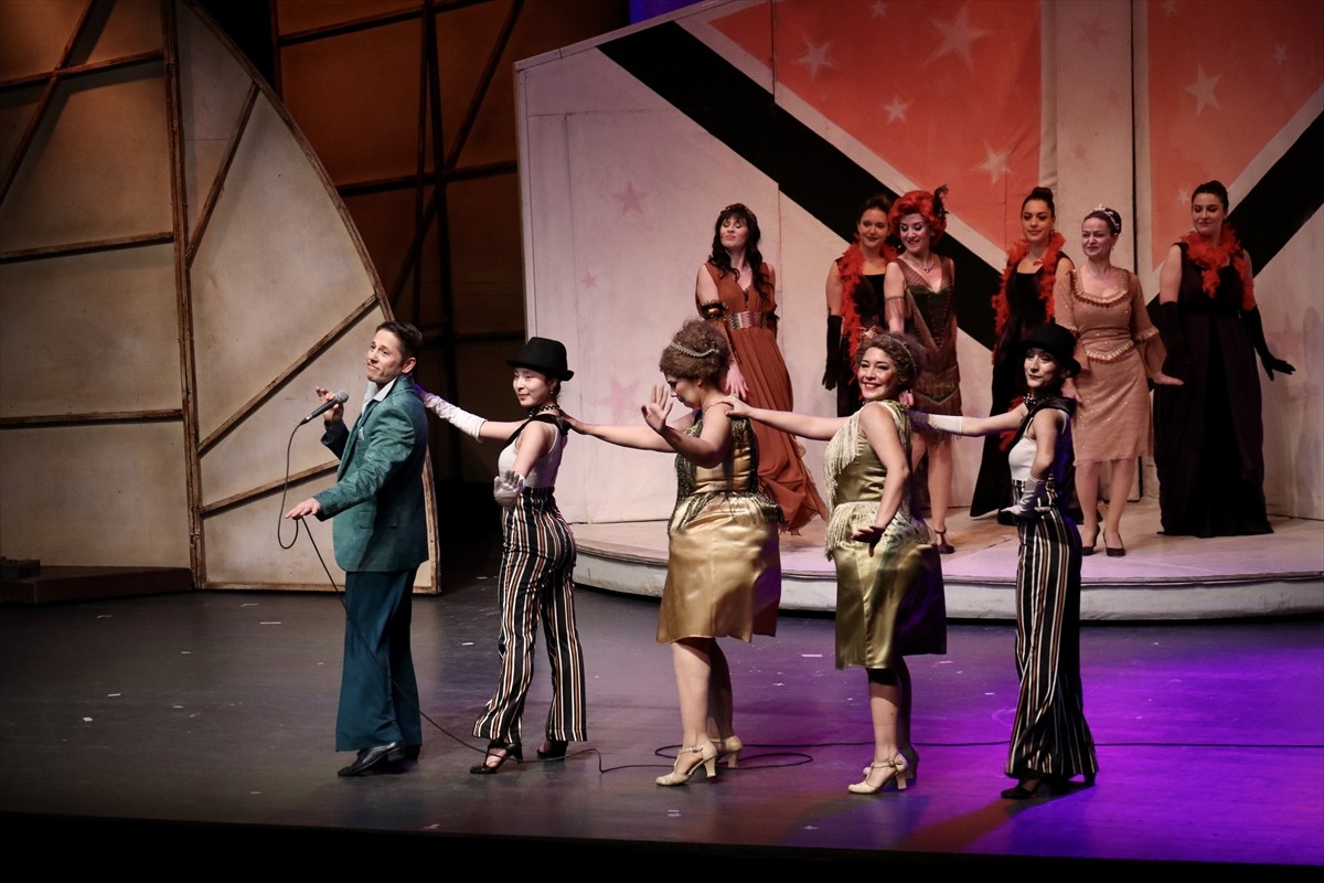 Samsun Devlet Opera ve Balesi (SAMDOB), "Hisseli Harikalar Kumpanyası" müzikalini sahneye koydu....