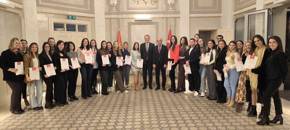 Sırbistan'ın başkenti Belgrad'da, 2024-2025 akademik yılında Türkçe öğrenen 75 kursiyere...