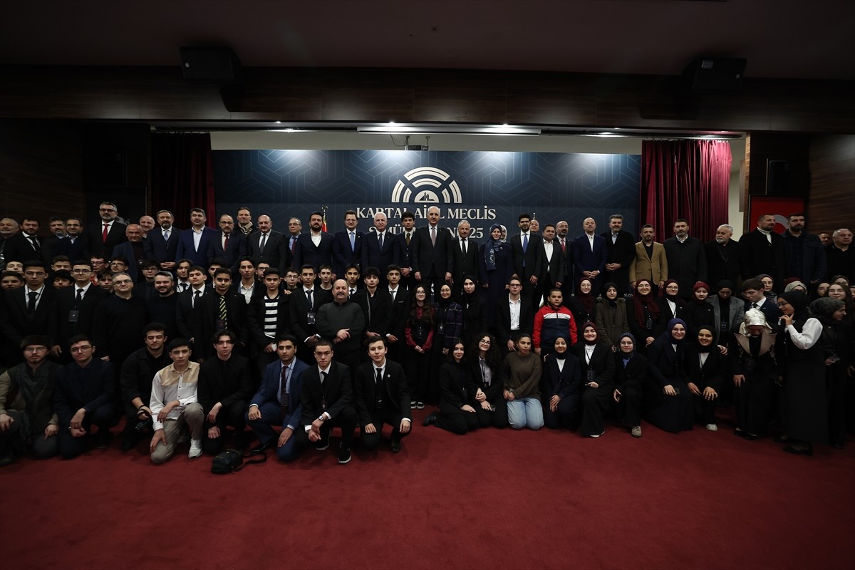 TBMM Başkanı Numan Kurtulmuş, Kartal Anadolu İmam Hatip Lisesi (AİHL) Meclis Simülasyonu...