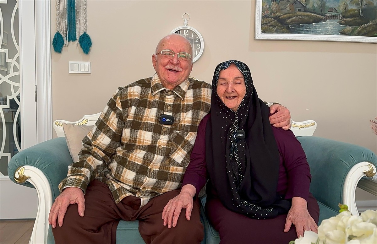 Tekirdağ'ın Çerkezköy ilçesinde 64 yıldır birlikte ömür süren Mehmet ve Neriman Kanburoğlu çifti...