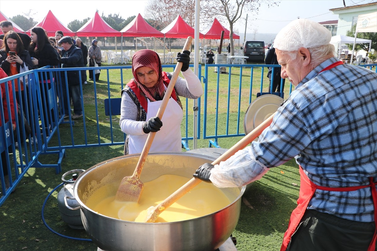Tekirdağ Karadeniz İlleri Kültür, Yardımlaşma ve Dayanışma Derneğince düzenlenen "1. Hamsi ve...