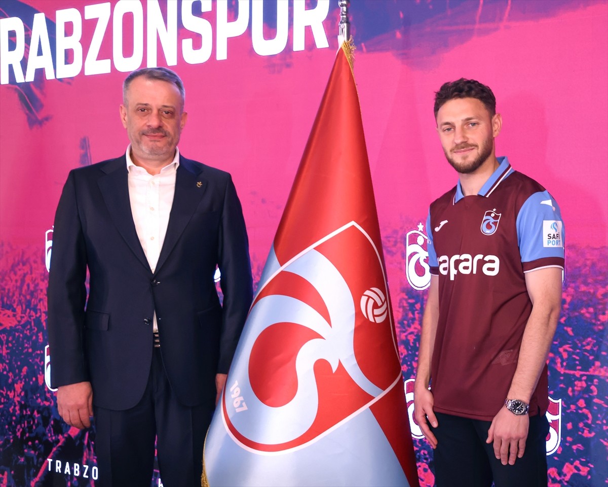 Trabzonspor, Gaziantep FK'den Mustafa Eskihellaç ile 1 yılı opsiyonlu 3,5 yıllık sözleşme...