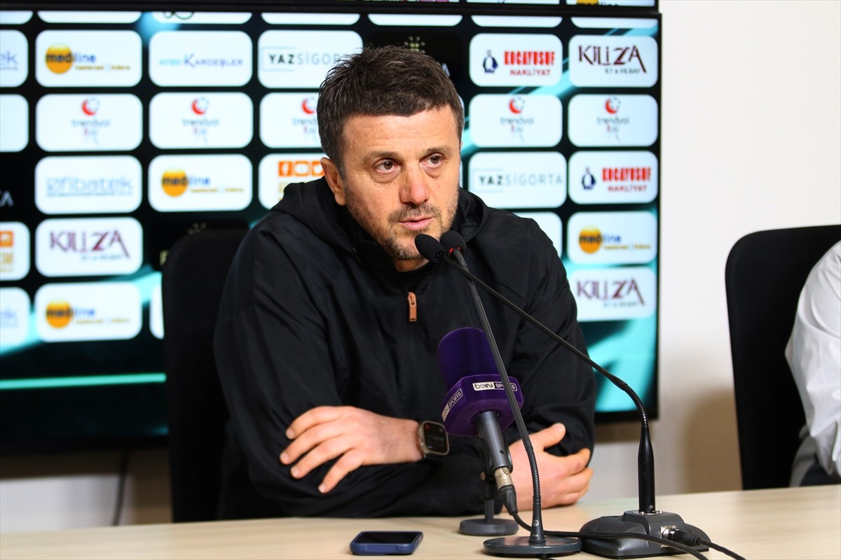 Trendyol 1. Lig'in 23. haftasında deplasmanda Adanaspor'a 2-1 yenilen Manisa FK Teknik Direktörü...