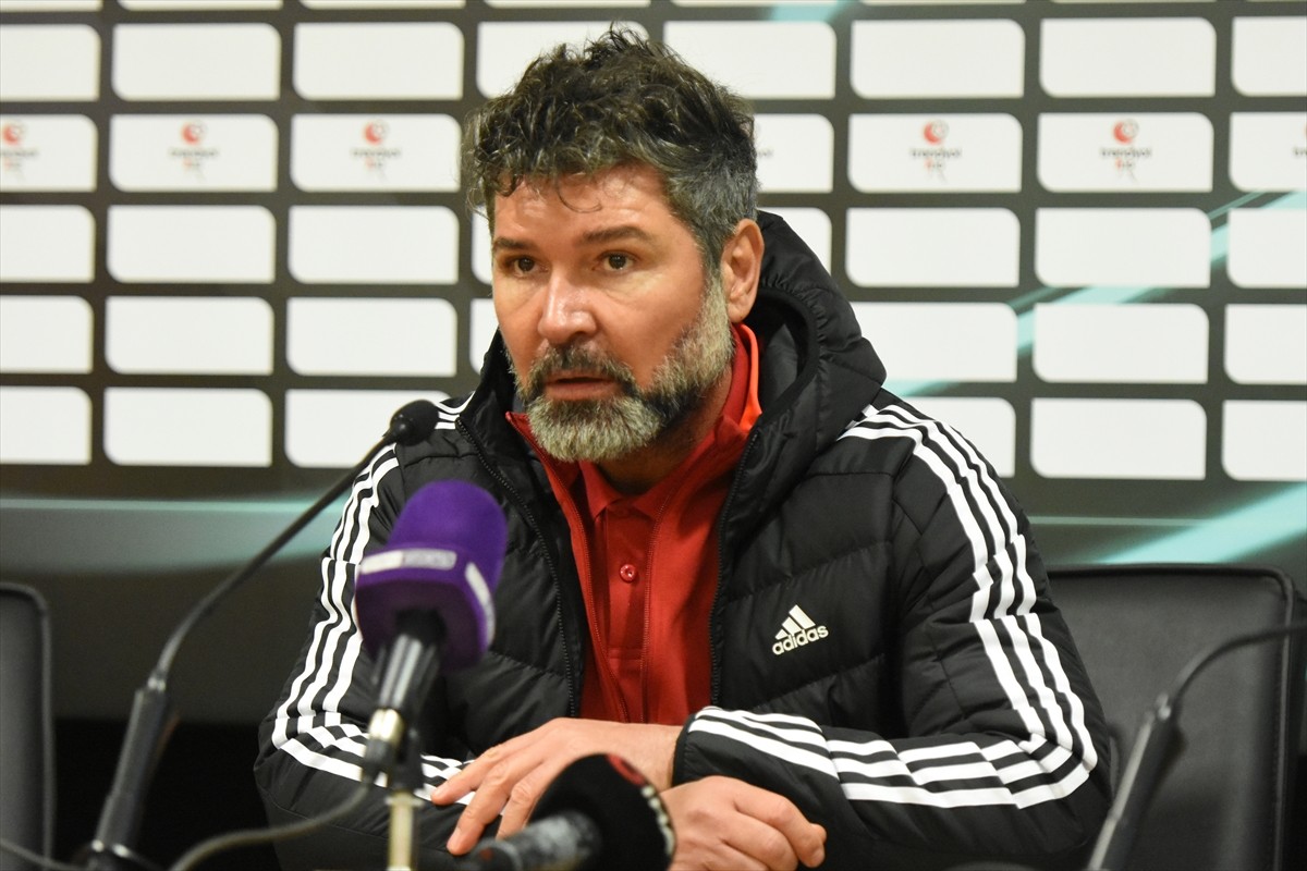 Trendyol 1. Lig'in 23. haftasında deplasmanda Yeni Malatyaspor'u 7-0 yenen Erzurumspor FK'nin...