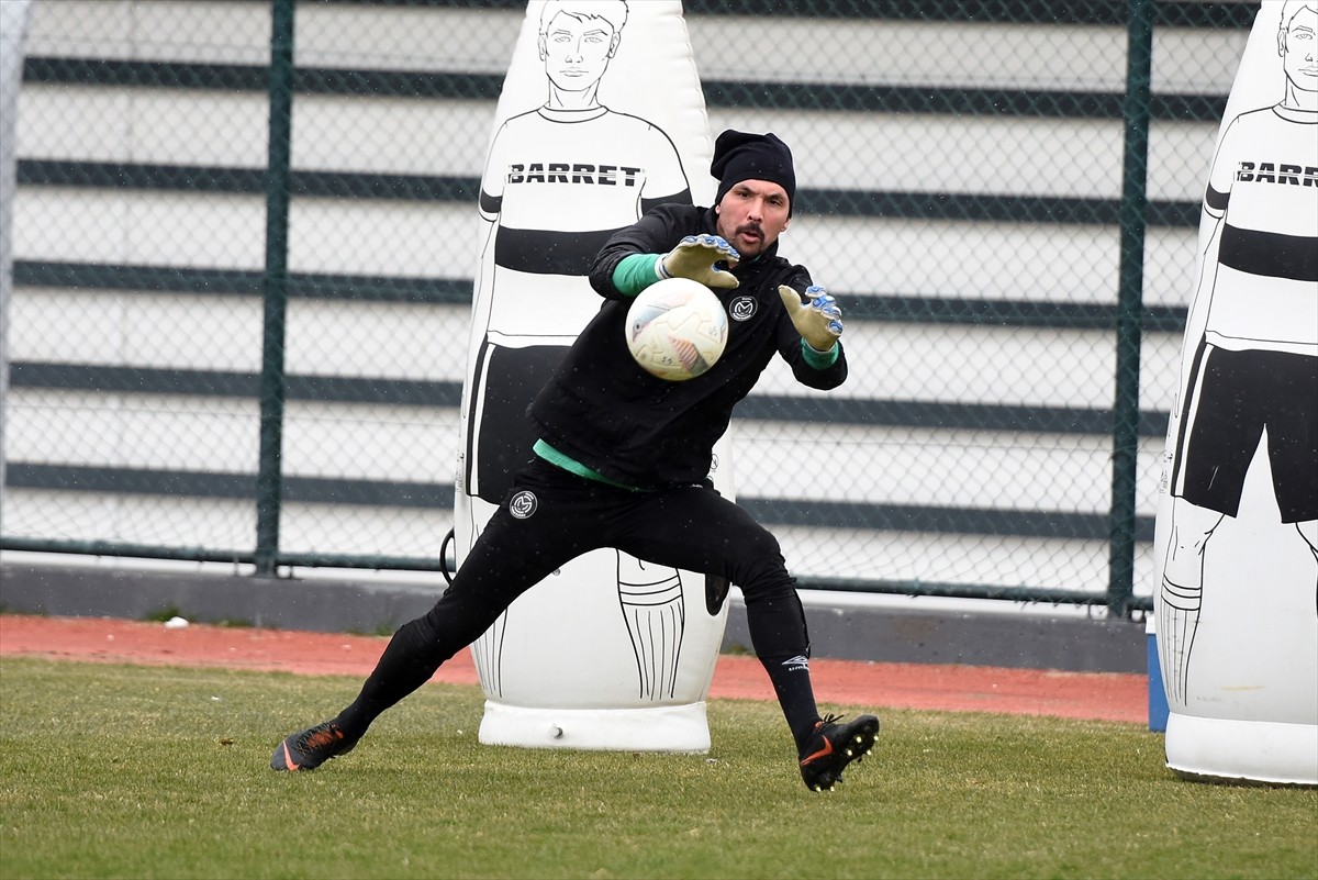Trendyol 1. Lig'in 27. haftasında 28 Şubat Cuma günü Gençlerbirliği'ne konuk olacak Manisa FK...