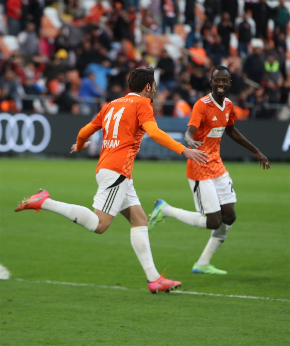 Trendyol 1. Lig’in 23. haftasında Adanaspor ile Manisa FK, Yeni Adana Stadyumu'nda karşılaştı. Bir...