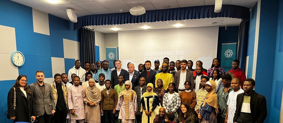 Türkiye'deki Beninliler Topluluğu temsilcileri, iki ülke arasındaki kültürel ve ticari ilişkileri...