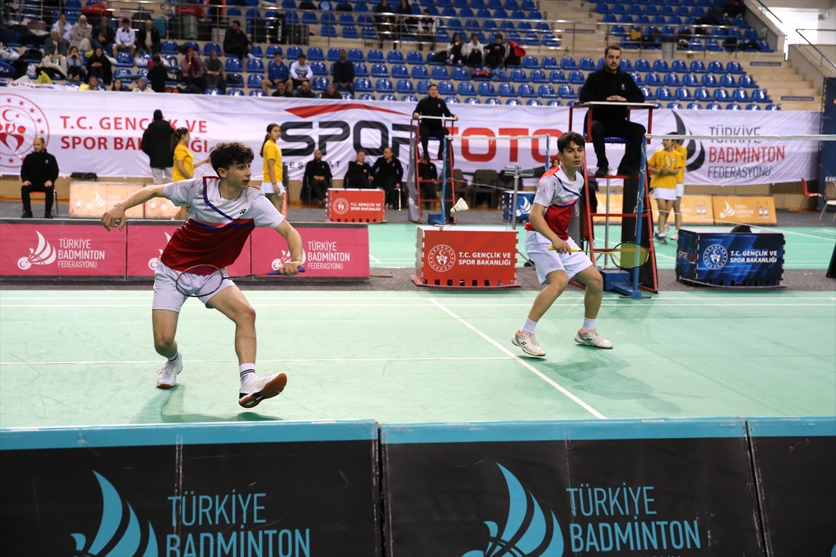 Türkiye Badminton Federasyonu tarafından Eskişehir'de gerçekleştirilen 17 Yaş Altı Türkiye...