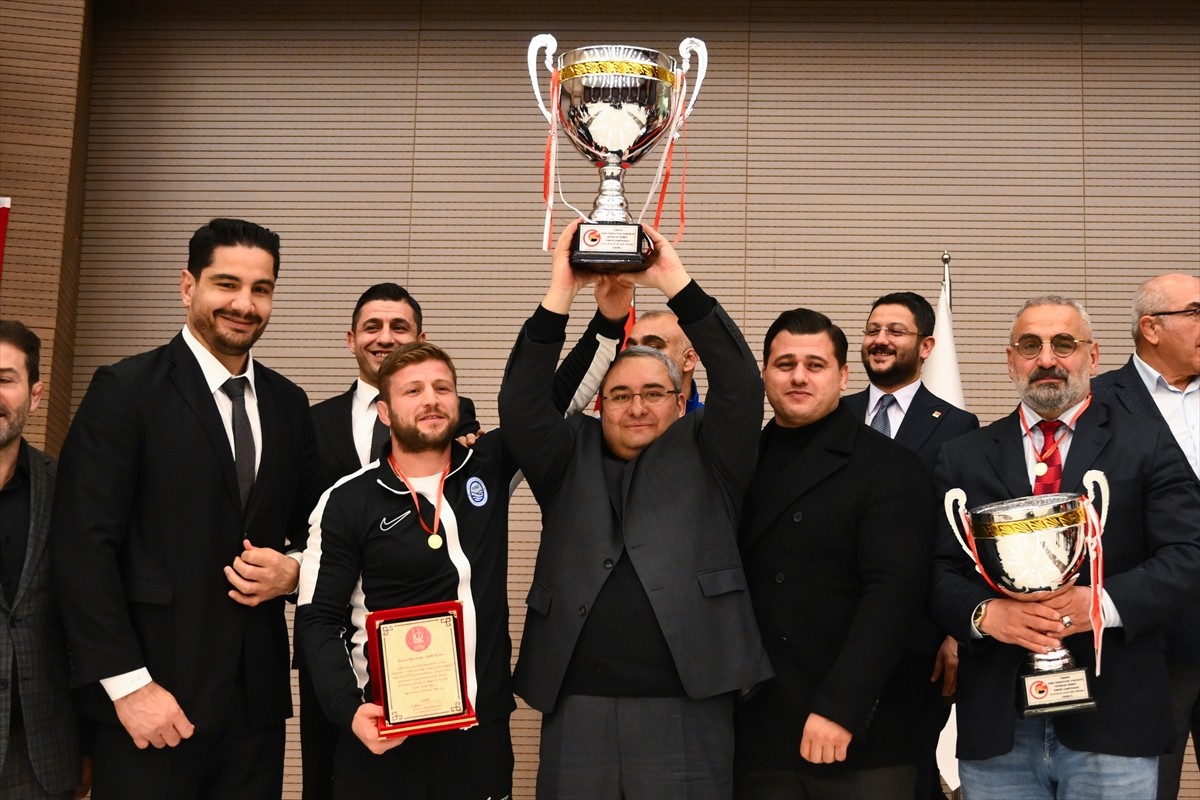 Türkiye Güreş Şampiyonası'nda dereceye giren Ankara Büyükşehir Belediyesi (ABB) ASKİ Spor Kulübü...