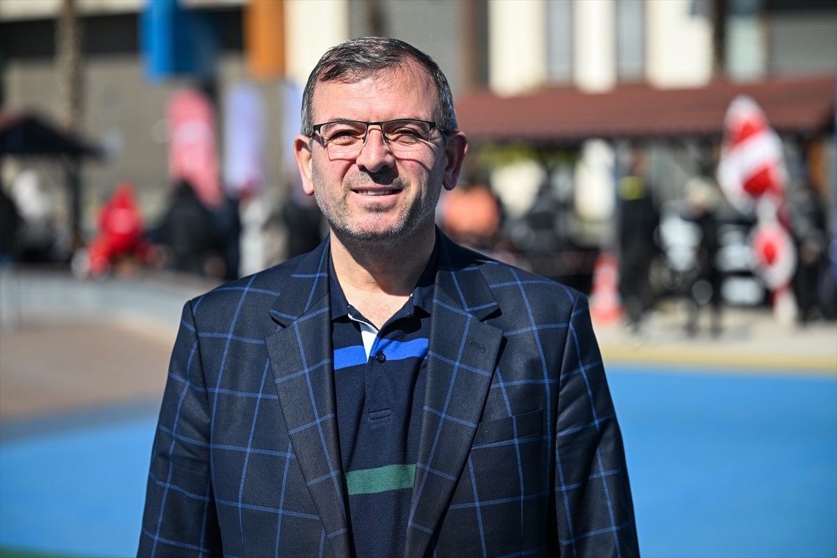 Türkiye Kaykay Federasyonu Başkanı Fahrettin Yıldız, uluslararası müsabakalarda Türkiye'yi temsil...