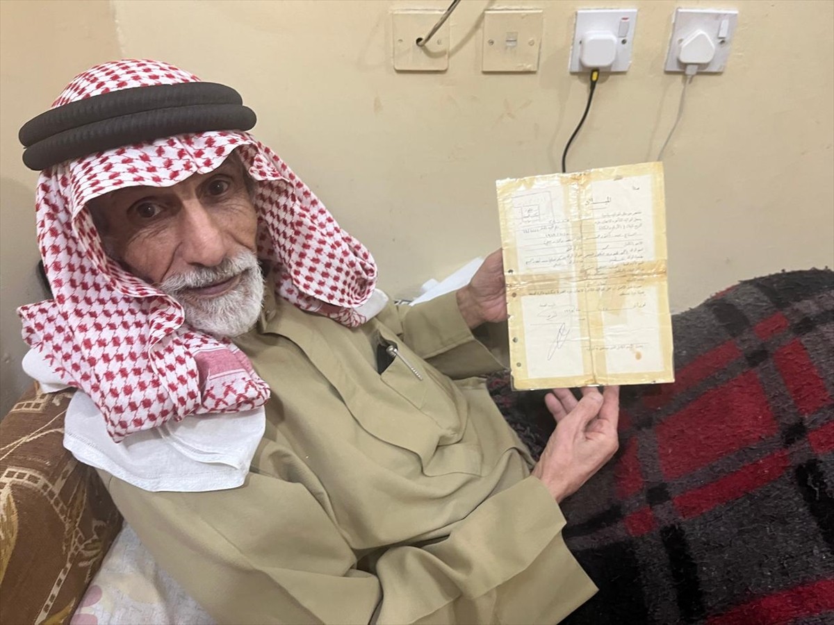 Ürdün’deki Ceraş Mülteci Kampı'nda yaşayan 77 yaşındaki Filistinli Muhammed Ahmet Cafer ve eşi...